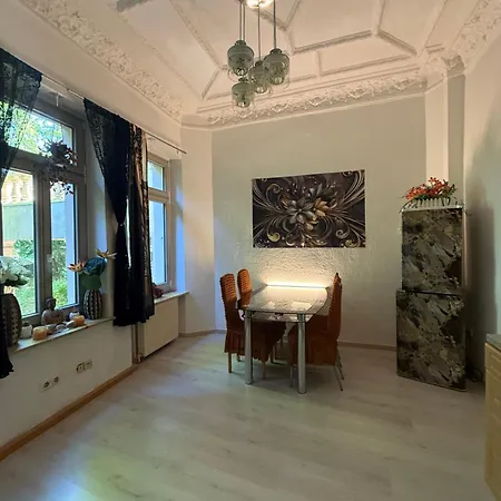 Ferienzimmer Healing Und Montuerwohnung Weissenfels Exterior photo
