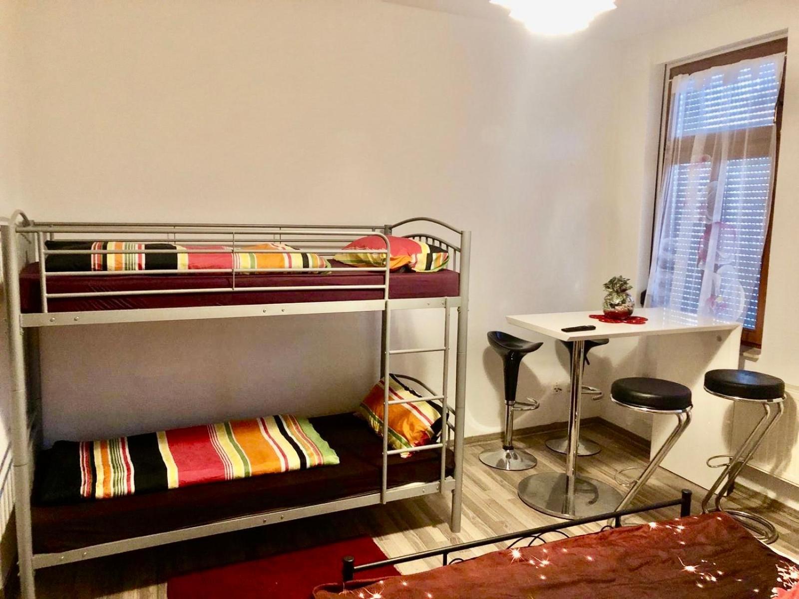 Ferienzimmer Healing Und Montuerwohnung * Weißenfels