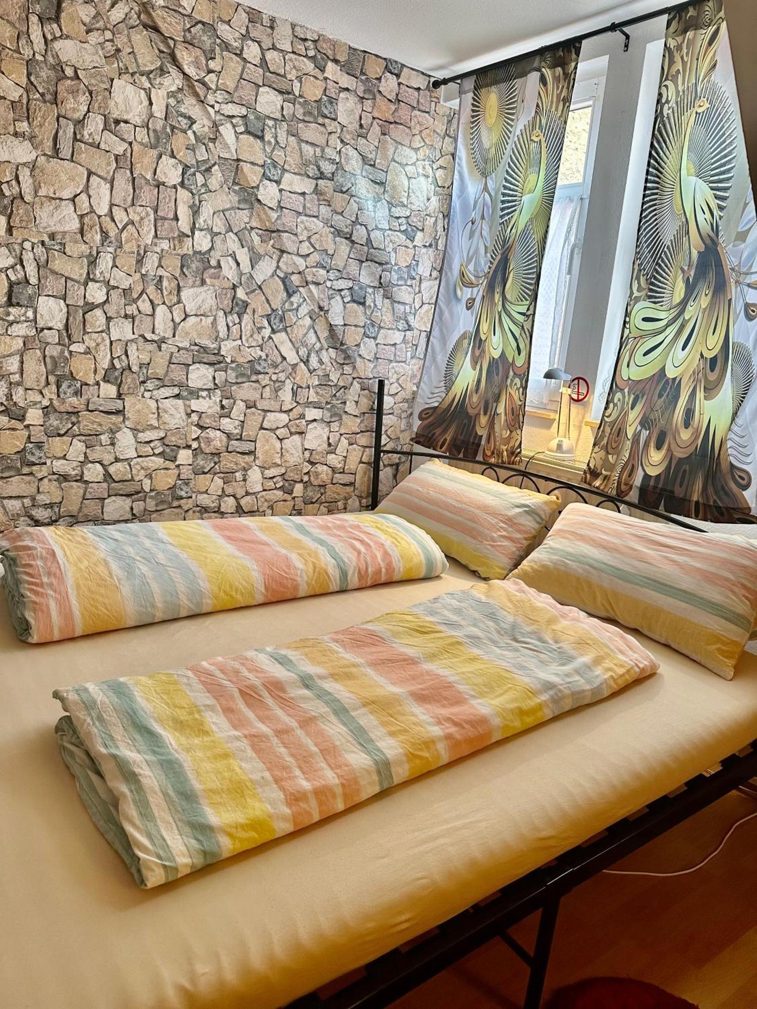 Séjour chez l'habitant Ferienzimmer Healing Und Montuerwohnung Weißenfels