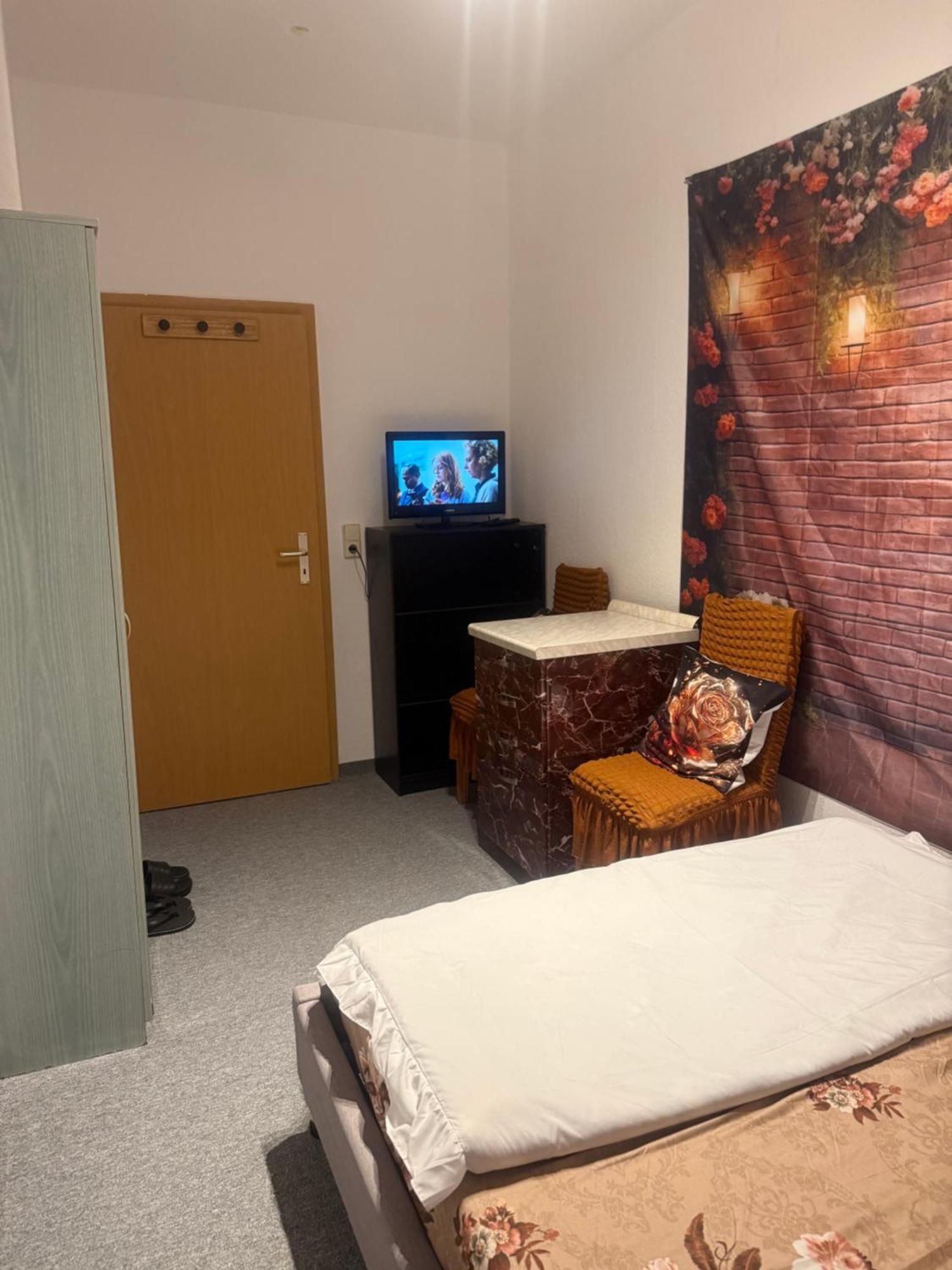 Ferienzimmer Healing Und Montuerwohnung * Weißenfels
